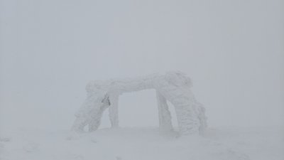 На горі Піп Іван у Карпатах температура повітря опустилася до 14° морозу
