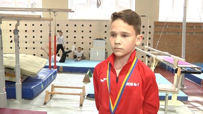 Запорізькі гімнасти повернулись до Запоріжжя з двома нагородами Запорізькі гімнасти повернулись до Запоріжжя з двома нагородами