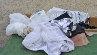Мені так хочеться додому: переселенка з Миколаєва продає мишенят біля столичного метро Мені так хочеться додому: переселенка з Миколаєва продає мишенят біля столичного метро