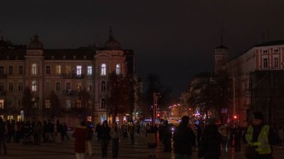 Софійська площа в Києві під час відключення електроенергії, Київ без світла