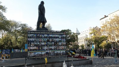 В Одесі вшанували пам'ять полеглих воїнів В Одесі вшанували пам'ять полеглих воїнів