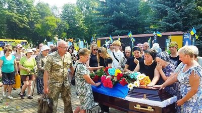 На Черкащині попрощалися з полеглим захисником