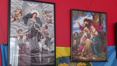 У Херсоні відкрили виставку, присвячену пам'яті загиблого на Сході бійця Дениса Бєгіу У Херсоні відкрили виставку, присвячену пам'яті загиблого на Сході бійця Дениса Бєгіу