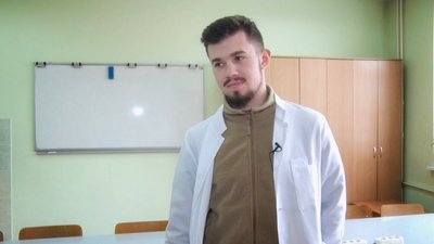 "Під час канікул я поїхав на війну". Історія медика-добровольця з Тернополя "Під час канікул я поїхав на війну". Історія медика-добровольця з Тернополя