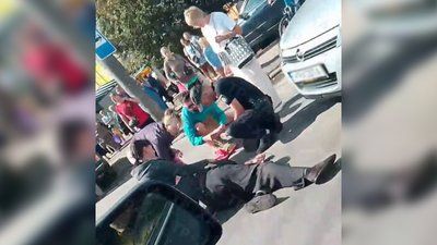 ДТП у Чернігові: водій автомобіля Opel збив пенсіонера, чоловіка ушпиталили