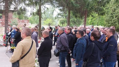 У Сумах попрощалися із капітаном Олександром Березовим У Сумах попрощалися із капітаном Олександром Березовим