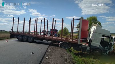 У ДТП на Рівненщині загинули батько з п'ятирічним сином У ДТП на Рівненщині загинули батько з п'ятирічним сином