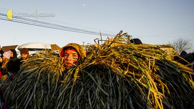 "Ніхто не скаже, про що це, але це в нас у крові". Пошук сенсів у чистому мистецтві Маланки "Ніхто не скаже, про що це, але це в нас у крові". Пошук сенсів у чистому мистецтві Маланки