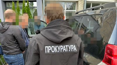 Начальника одного з управлінь Волинської ОВА затримали під час одержання хабаря