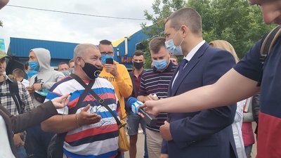 У Коблевому миколаївці протестують проти обмеження роботи нічних клубів. ОНОВЛЮЄТЬСЯ У Коблевому миколаївці протестують проти обмеження роботи нічних клубів. ОНОВЛЮЄТЬСЯ