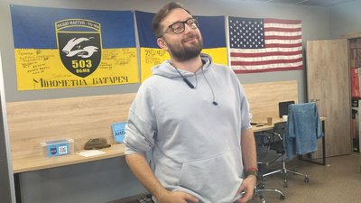 Волонтерський штаб "Ангар" у Луцьку закрив благодійний збір на 10 млн гривень Волонтерський штаб "Ангар" у Луцьку закрив благодійний збір на 10 млн гривень