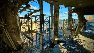 На стабілізацію багатоповерхівки в Одесі, яку пошкодило внаслідок атаки РФ, потрібно близько трьох тижнів