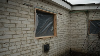 "Думала, згорю отут заживо". Як жителі Самотоївки на Сумщині оговтуються після пережитого авіаударів