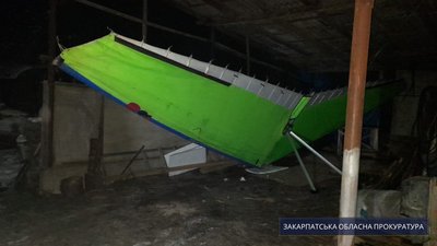 Закарпатця, який літав до Словаччини на саморобному мотодельтаплані, судитимуть Закарпатця, який літав до Словаччини на саморобному мотодельтаплані, судитимуть