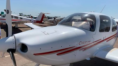 Авіація у небі над Житомиром – розпочався "Korolov Avia Fest" Авіація у небі над Житомиром – розпочався "Korolov Avia Fest"