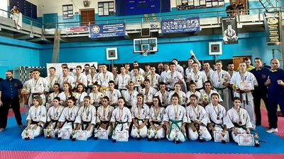Спортсмени з Кіровоградщини здобули 13 нагород чемпіонату України з кіокушинкай карате