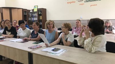 У Тернополі переселенці створили хор "Байрактар": збирають гроші на безпілотник У Тернополі переселенці створили хор "Байрактар": збирають гроші на безпілотник