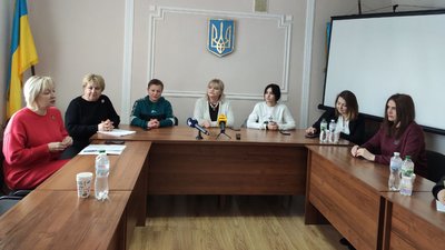 Волонтерять і долучаються до громадських ініціатив: історії переселенок, які живуть Тернопільщині