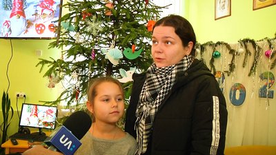 У житомирських бібліотеках організували конкурс на кращі екологічні прикраси для ялинок У житомирських бібліотеках організували конкурс на кращі екологічні прикраси для ялинок