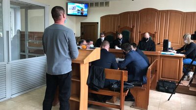 У Тернопільському суді допитували свідків. Кореспондентів Суспільного попросили вийти У Тернопільському суді допитували свідків. Кореспондентів Суспільного попросили вийти