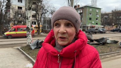 "Сьогодні був невимовний жах". Жителі Краматорська розказали про удар півтонною бомбою по середмістю "Сьогодні був невимовний жах". Жителі Краматорська розказали про удар півтонною бомбою по середмістю