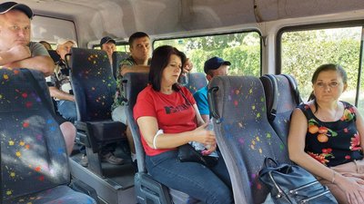 Ураження струмом на даху вагону: травмованій дівчині з Харківщини здають кров Ураження струмом на даху вагону: травмованій дівчині з Харківщини здають кров