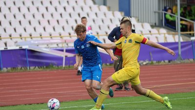 Українська перша ліга з футболу.