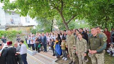 відкриття барельєфа Василеві Мармусу відкриття барельєфа Василеві Мармусу
