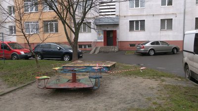 Матір антикорупціонера Шабуніна прокоментувала інцидент з гранатами біля її квартири в Рівному Матір антикорупціонера Шабуніна прокоментувала інцидент з гранатами біля її квартири в Рівному