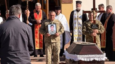 тернопіль, похорон василя колісника, заводська громада, угринь, 12 жовтня 2026 року