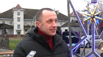 У Голині на Франківщині виконали "Щедрик" на карильйоні з гільз У Голині на Франківщині виконали "Щедрик" на карильйоні з гільз