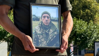 Прощання з Ігорем Науменком на майдані Незалежності у Рівному