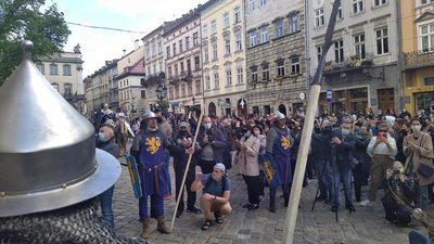 З нагоди Дня міста у Львові відбулась урочиста церемонія почесної варти З нагоди Дня міста у Львові відбулась урочиста церемонія почесної варти