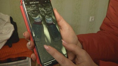 "Вирішила допомагати тим, чим можу": вінничанка за пʼять років звʼязала захисникам пів тисячі пар шкарпеток "Вирішила допомагати тим, чим можу": вінничанка за пʼять років звʼязала захисникам пів тисячі пар шкарпеток