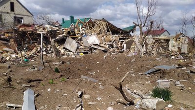 Обстріли в Миколаєві. Будинки, в яких нещодавно жили люди в Балабанівці, покинуті та зруйновані. Обстріли в Миколаєві. Будинки, в яких нещодавно жили люди в Балабанівці, покинуті та зруйновані.