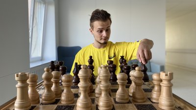 Планує поїхати із мамою у тур Європою: у Львові відновлюється захисник з Ірпеня