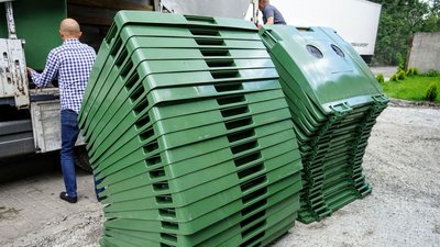 У Львові обрані кафе, готелі та супермаркети сортуватимуть скляні відходи