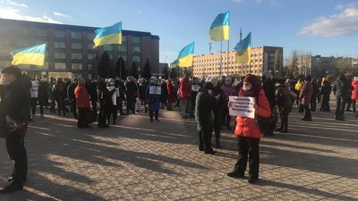 У Сєвєродонецьку підприємці протестують проти "карантину вихідного дня" У Сєвєродонецьку підприємці протестують проти "карантину вихідного дня"