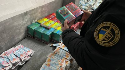 вилучені, електронні сигарети, контрабанда