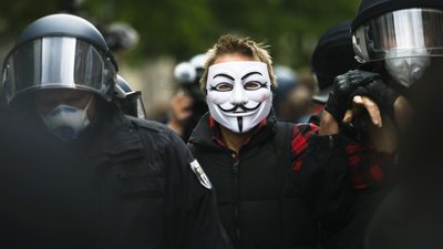 У Берліні відбулися протести проти карантину, 100 затриманих