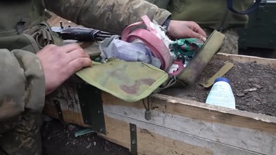 Сили оборони показали як відбивають щоденні атаки російських військових під Бахмутом Сили оборони показали як відбивають щоденні атаки російських військових під Бахмутом
