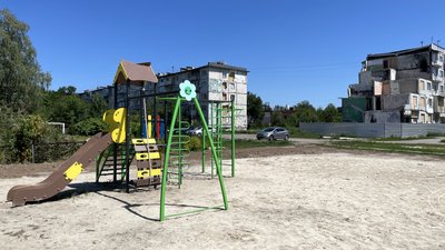 Дитячий майданчик на Баленка Дитячий майданчик на Баленка