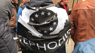 Власники автомобілів на єврономерах із Тернопільщини другий день протестують під Верховною Радою
