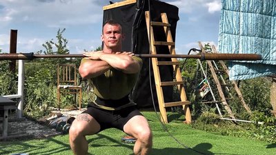 Не покинув тренувань на фронті: історія бійця із позивним "Хрест" Не покинув тренувань на фронті: історія бійця із позивним "Хрест"