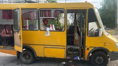 Маршрутка у Херсоні, яку атакував російський дрон