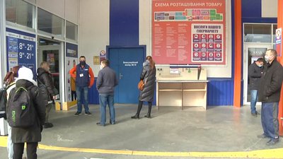 У Херсоні не працюють ТРЦ, непродовольчі магазини і заклади культури - всі на карантині У Херсоні не працюють ТРЦ, непродовольчі магазини і заклади культури - всі на карантині
