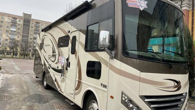 Мобільний пункт обігріву в Ірпені: де саме зупинятиметься "автобус незламності"