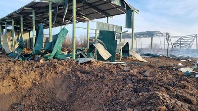 Били авіабомбами та з артилерії: на Донеччині армія РФ обстріляла дев'ять населених пунктів