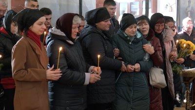 У Луцьку попрощалися з загиблим на Харківщині командиром відділення Валерієм Павлюком