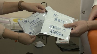 "Я є, бо я приймаю ліки". Людина з ВІЛ, про життя, кохання та терапію